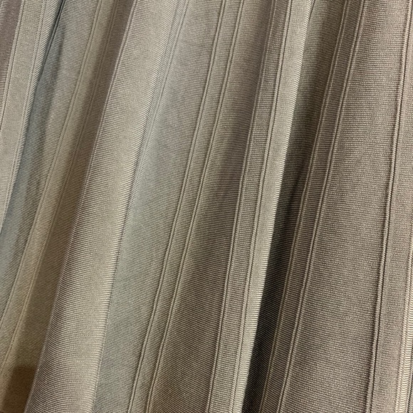 Fine knit aline skirt - Picture 3 of 5